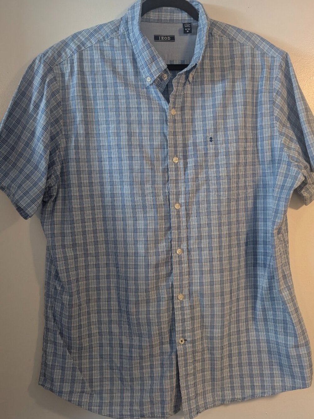 Izod short sleeve button down plaid shirt